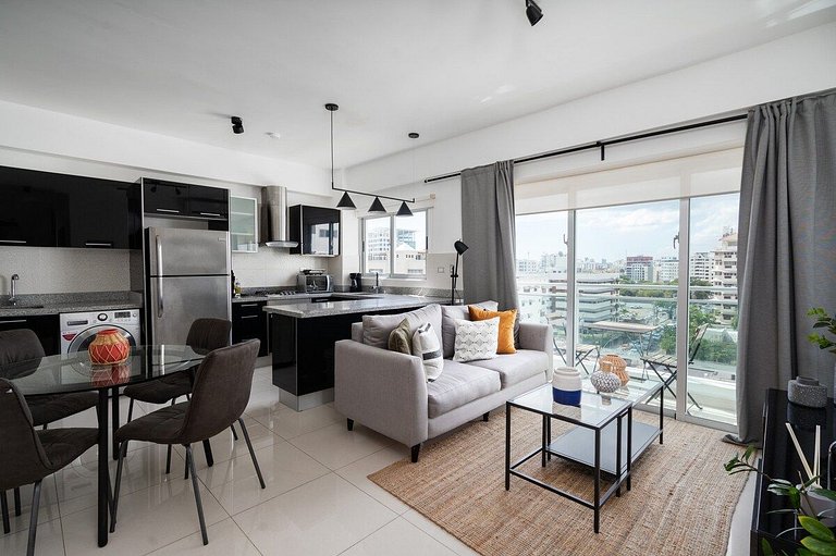 Chic 1BR King Bed, Piantini City Views|YellowKey
