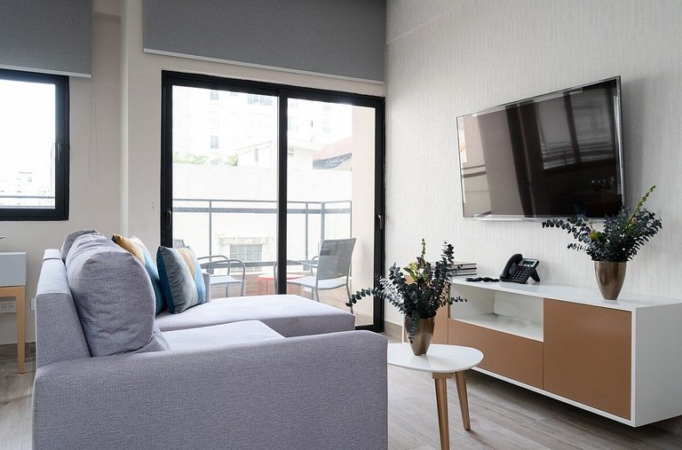 Modern city center apartment near Blue Mall with pool and ca