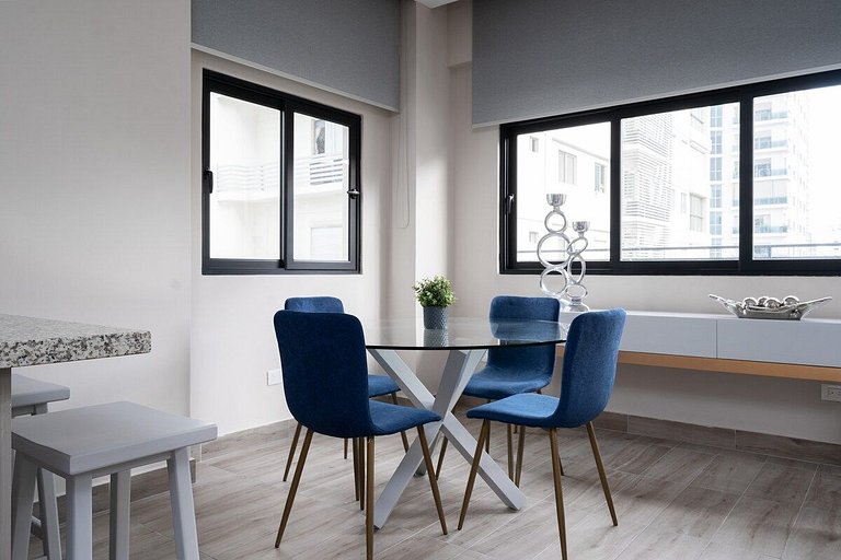 Modern city center apartment near Blue Mall with pool and ca