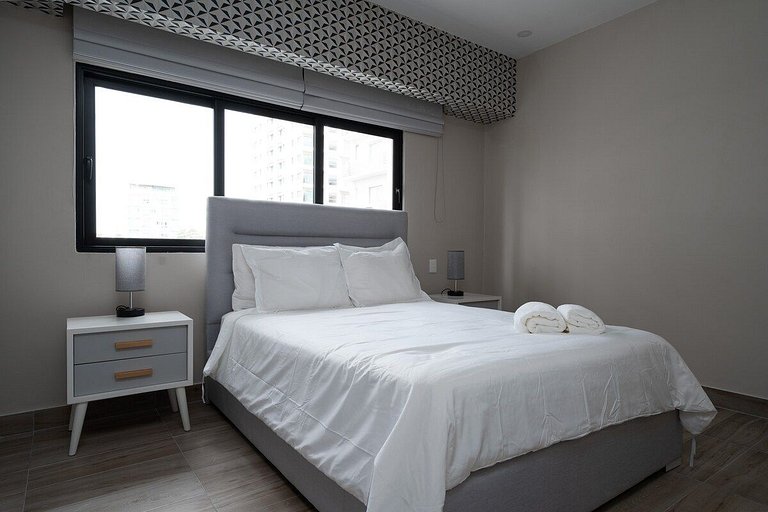 Modern city center apartment near Blue Mall with pool and ca