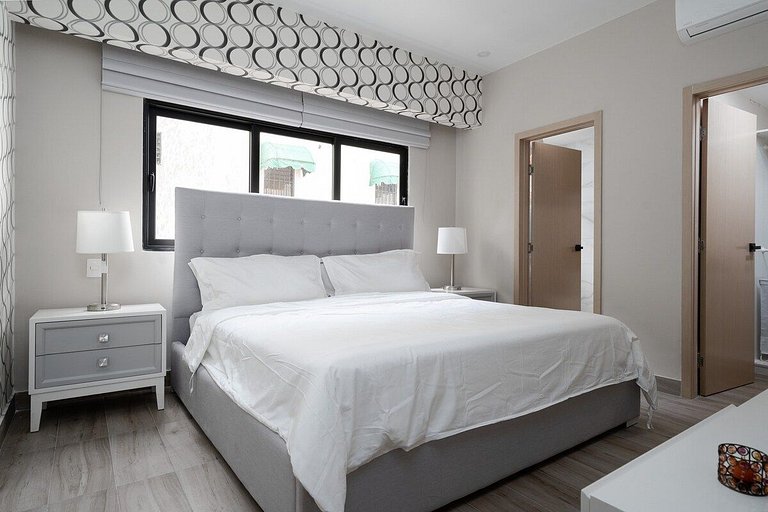 Modern city center apartment near Blue Mall with pool and ca