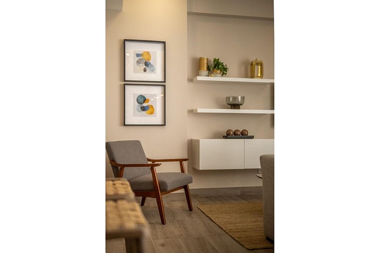Designer condo near Blue Mall with rooftop pool and city vie