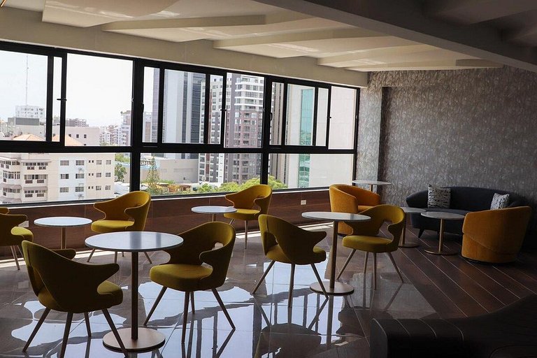 Designer condo near Blue Mall with rooftop pool and city vie