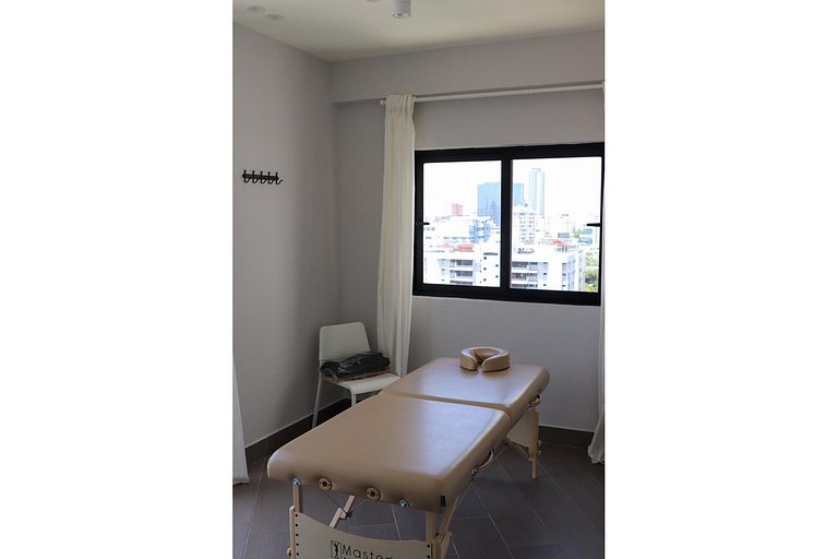 Designer condo near Blue Mall with rooftop pool and city vie