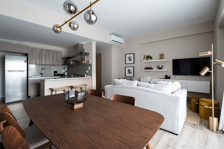 Designer condo near Blue Mall with rooftop pool and city vie