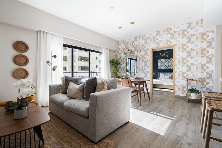 Designer condo near Blue Mall with rooftop pool and city vie