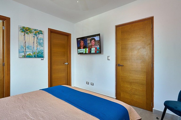 *ROOF TOP* A/C-WiFi-SmrtTv-Gym-BlueMall-YellowKey