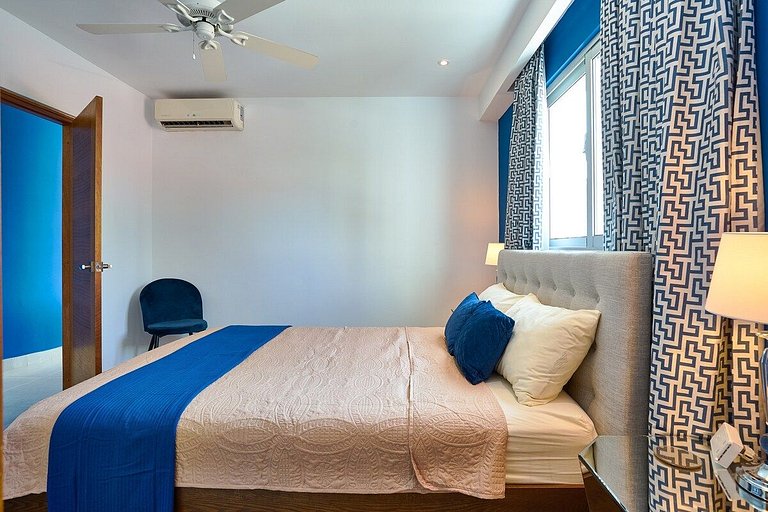 *ROOF TOP* A/C-WiFi-SmrtTv-Gym-BlueMall-YellowKey