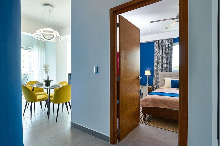 *ROOF TOP* A/C-WiFi-SmrtTv-Gym-BlueMall-YellowKey