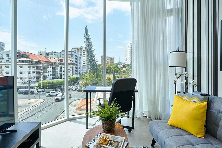 *ROOF TOP* A/C-WiFi-SmrtTv-Gym-BlueMall-YellowKey