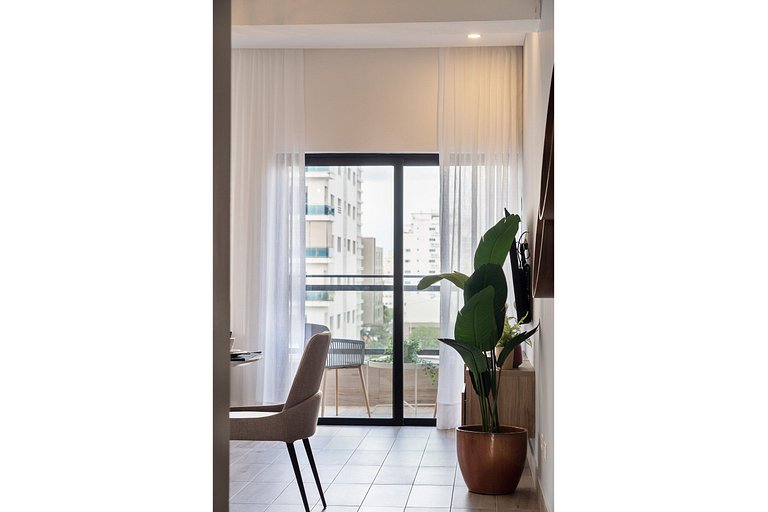 Regatta 2BR retreat near Blue Mall with pool and spa