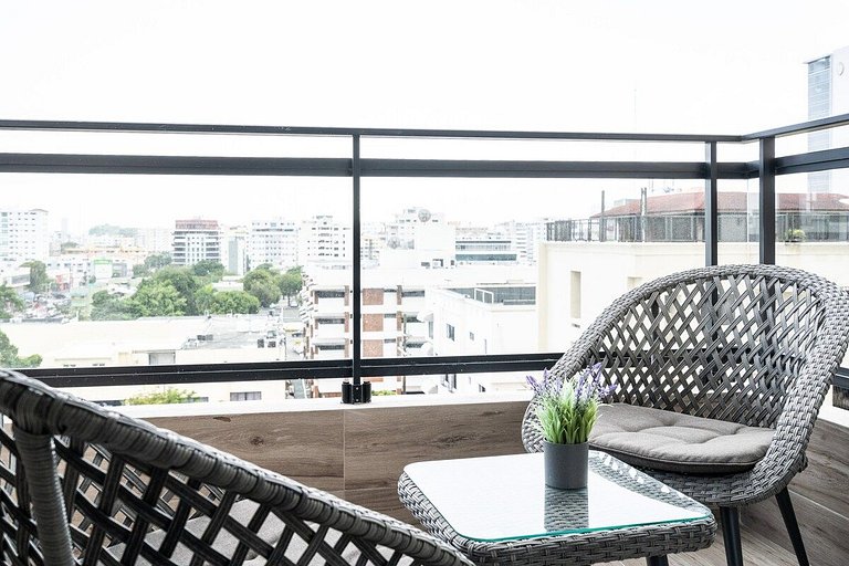 LUXURY 2br | POOL *GYM. | PIANTINI-YellowKey