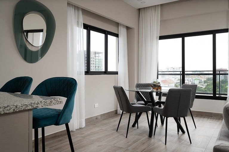 LUXURY 2br | POOL *GYM. | PIANTINI-YellowKey