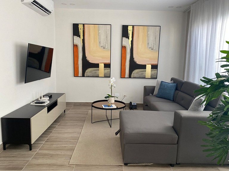 Pool*Gym *|view * 5|1br *40 MBwi-fi* Yellowkey