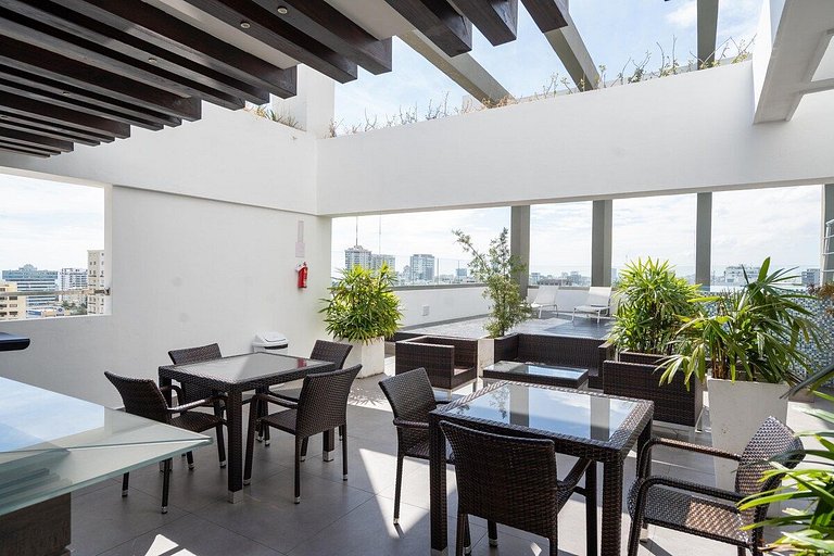 ★RooftopPool-GYM-WiFi-1BR-AC-CityCenter-YellowKey★