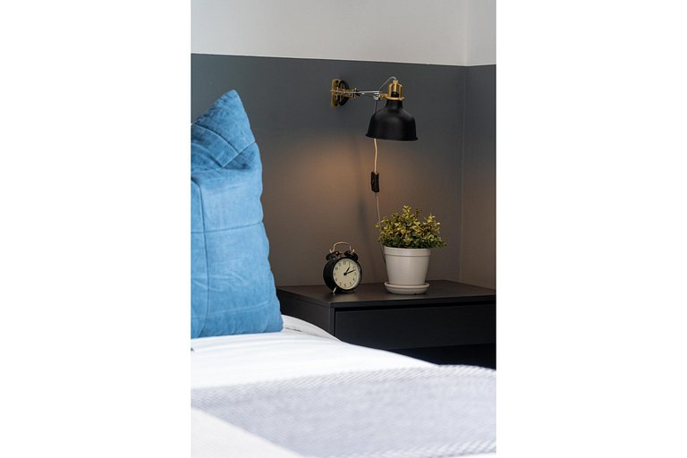 ★RooftopPool-GYM-WiFi-1BR-AC-CityCenter-YellowKey★