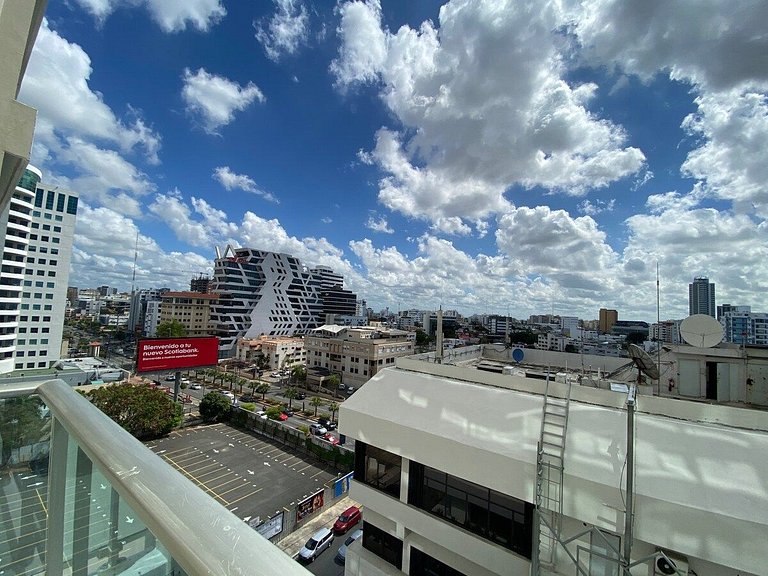 ★RooftopPool-CityViews-Gym-WiFi-A/C-1BR-YellowKey★