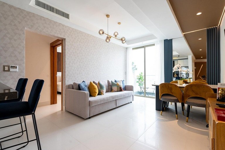 ★RooftopPool-KINGbed-Views-Gym-WiFi-A/C-YellowKey★