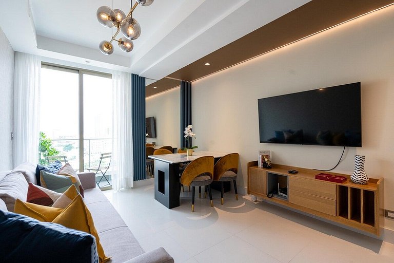 ★RooftopPool-KINGbed-Views-Gym-WiFi-A/C-YellowKey★