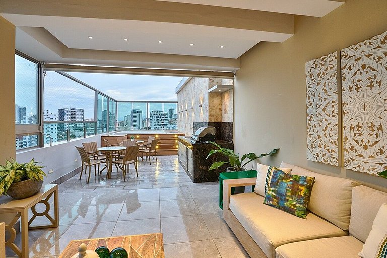 Luxury-3BR-KingBed-50mbWiFi-CityCntr-A/C-YellowKey