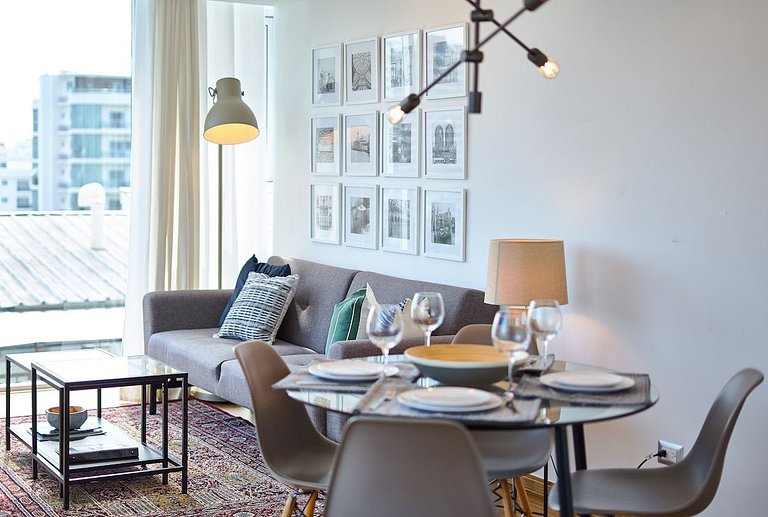 Upscale 1BR apartment near Blue mall with rooftop by Yellowk