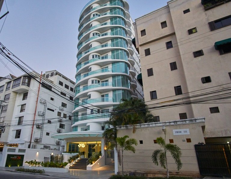 Upscale 1BR apartment near Blue mall with rooftop by Yellowk