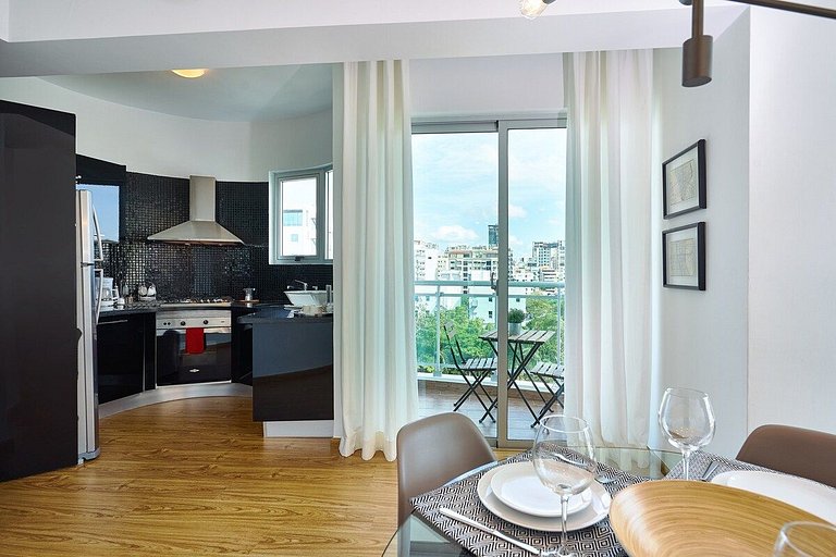 Upscale 1BR apartment near Blue mall with rooftop by Yellowk