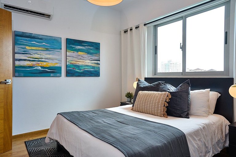Upscale 1BR apartment near Blue mall with rooftop by Yellowk