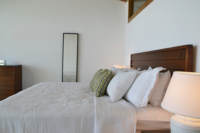 Majestic, Beach Front Penthouse 5BR w/VIEW, POOL