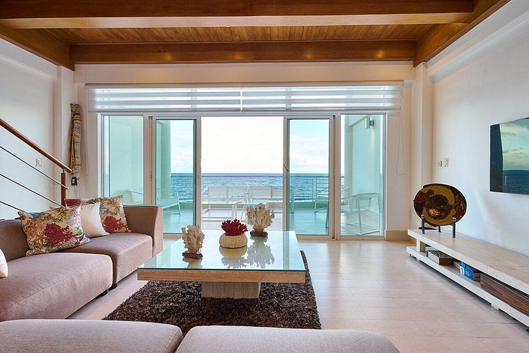Majestic, Beach Front Penthouse 5BR w/VIEW, POOL