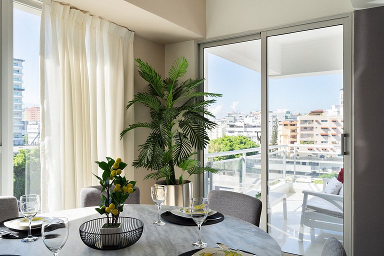 Classy-3BR-KingBed-50mbWiFi-CityCntr-A/C-YellowKey
