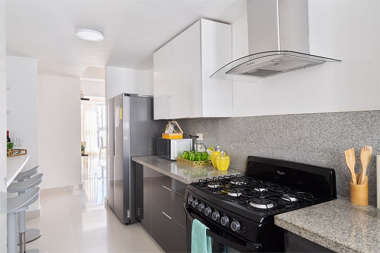 Classy-3BR-KingBed-50mbWiFi-CityCntr-A/C-YellowKey