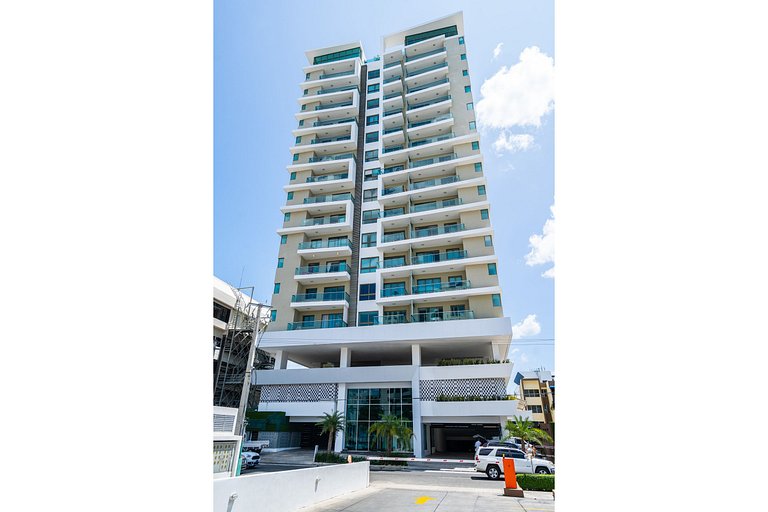 ★RooftopPool-CityViews-Gym-WiFi-A/C-1BR-YellowKey★