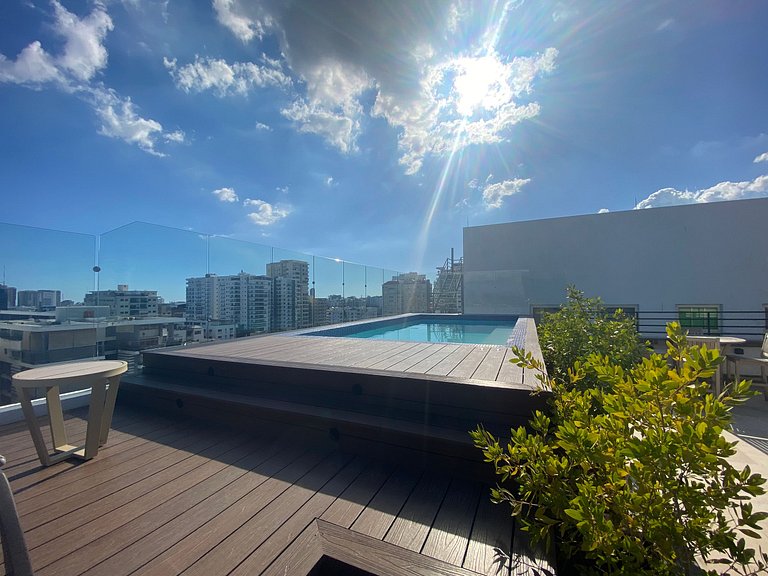 UPSCALE*2br* KING|POOL *GYM|PIANTINI-YellowKey