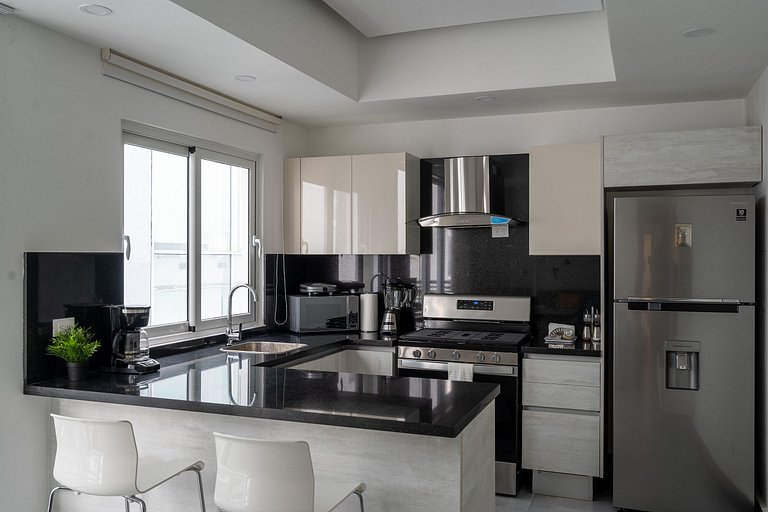 Downtown*Cozy*1br* POOL* 50MB| Yellowkey