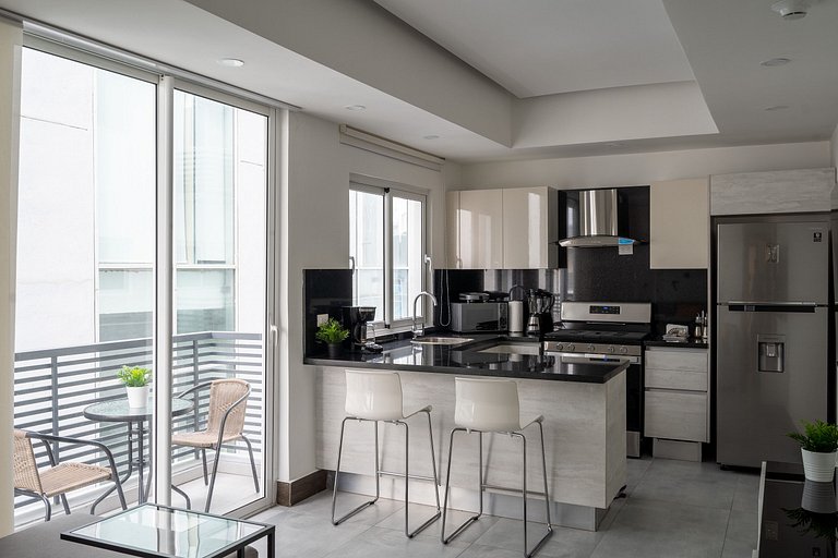 Downtown*Cozy*1br* POOL* 50MB| Yellowkey