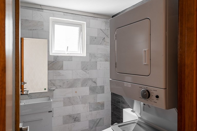 Downtown*Cozy*1br* POOL* 50MB| Yellowkey