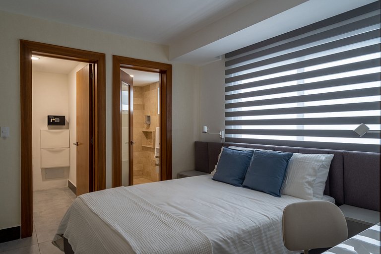 Downtown*Cozy*1br* POOL* 50MB| Yellowkey