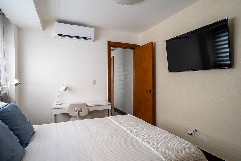 Downtown*Cozy*1br* POOL* 50MB| Yellowkey