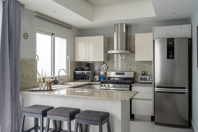 Quite Condo W/Pool BestLocation Sauna YellowKey