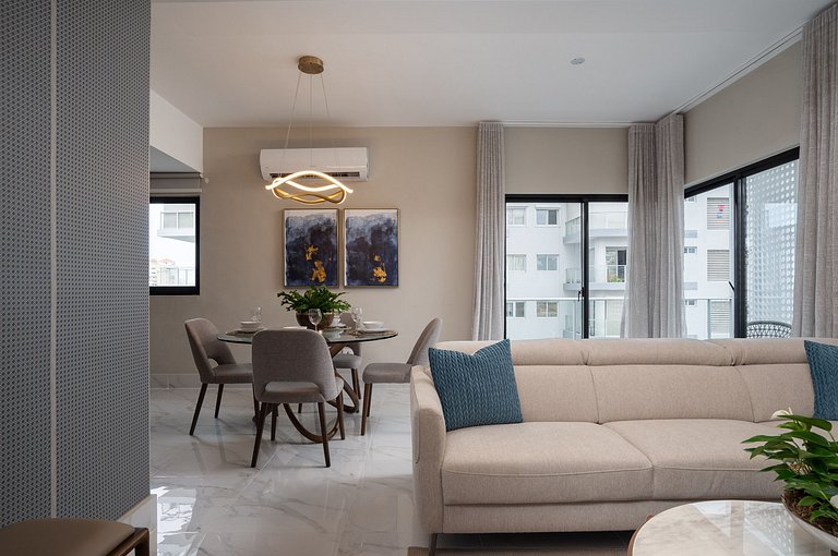 LuxuryCityCenterApart-Pool-Gym-WiFi-A/C-YellowKey*