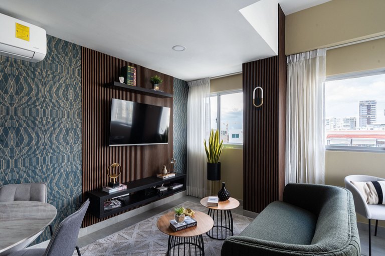 ★RooftopPool-CityViews-Gym-WiFi-A/C-1BR-YellowKey★