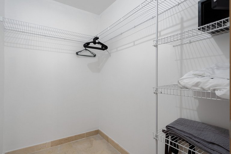 BlueMall 2BR - Jacuzzi - Central - YellowKey