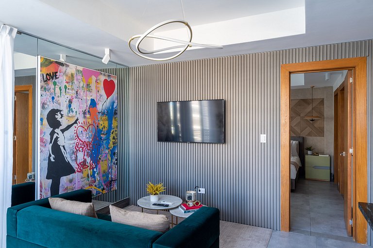 Luxury-CityCenter-1br-View-Pool-Downtown-Yellowkey