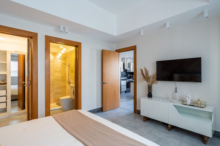Luxury-CityCenter-1br-View-Pool-Downtown-Yellowkey