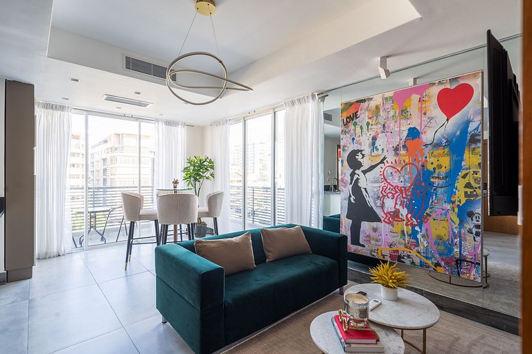 Luxury-CityCenter-1br-View-Pool-Downtown-Yellowkey