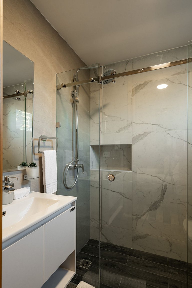 4guests* luxury*pool*view in exclusive Piantini!