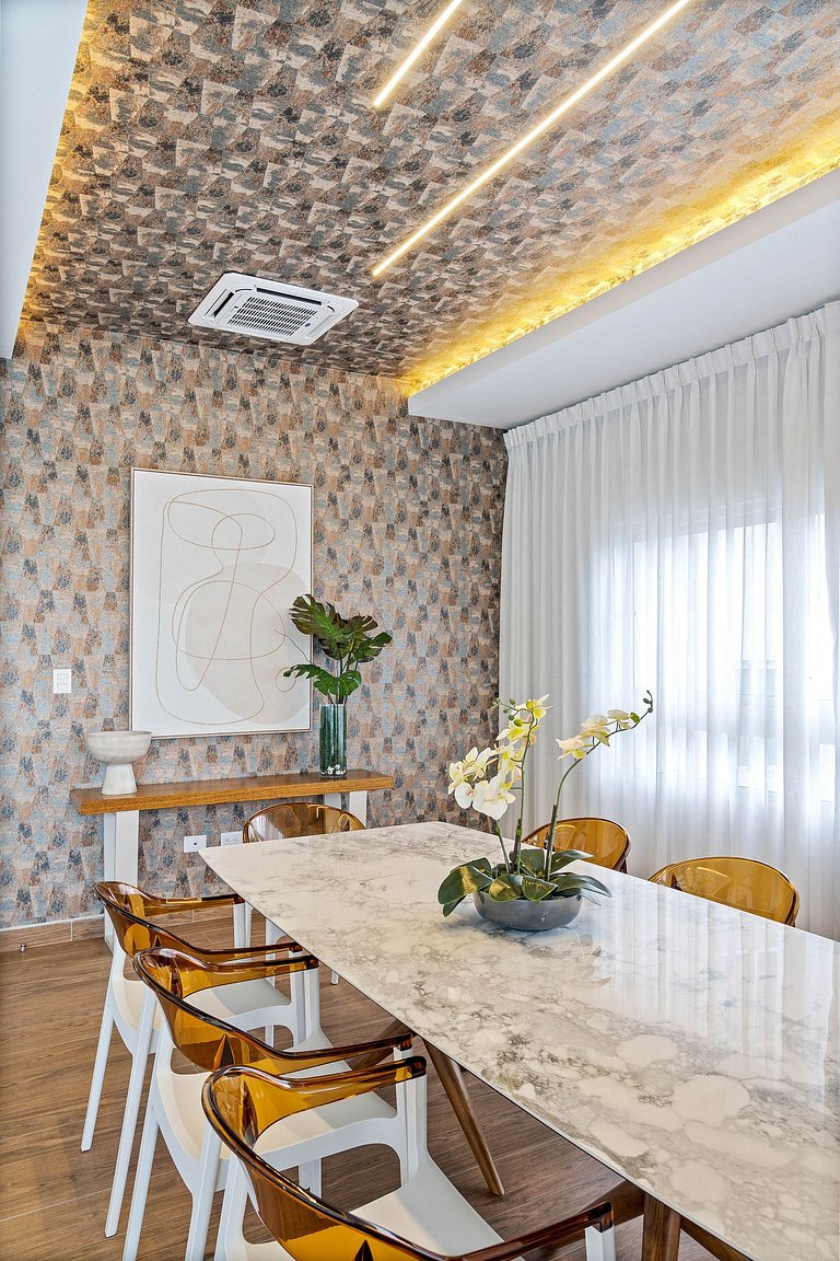 Stunning*1BR* Stunning views,pool and gym in YK.