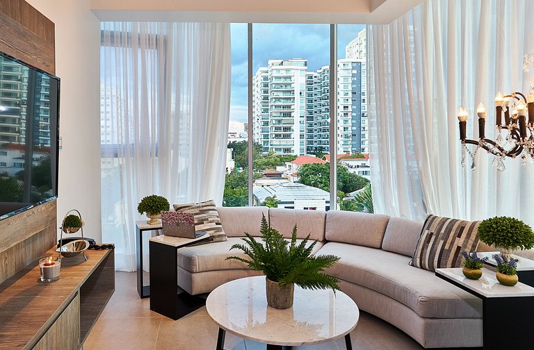 Exquisite*Lux*1BR*GYM*Yellowkey