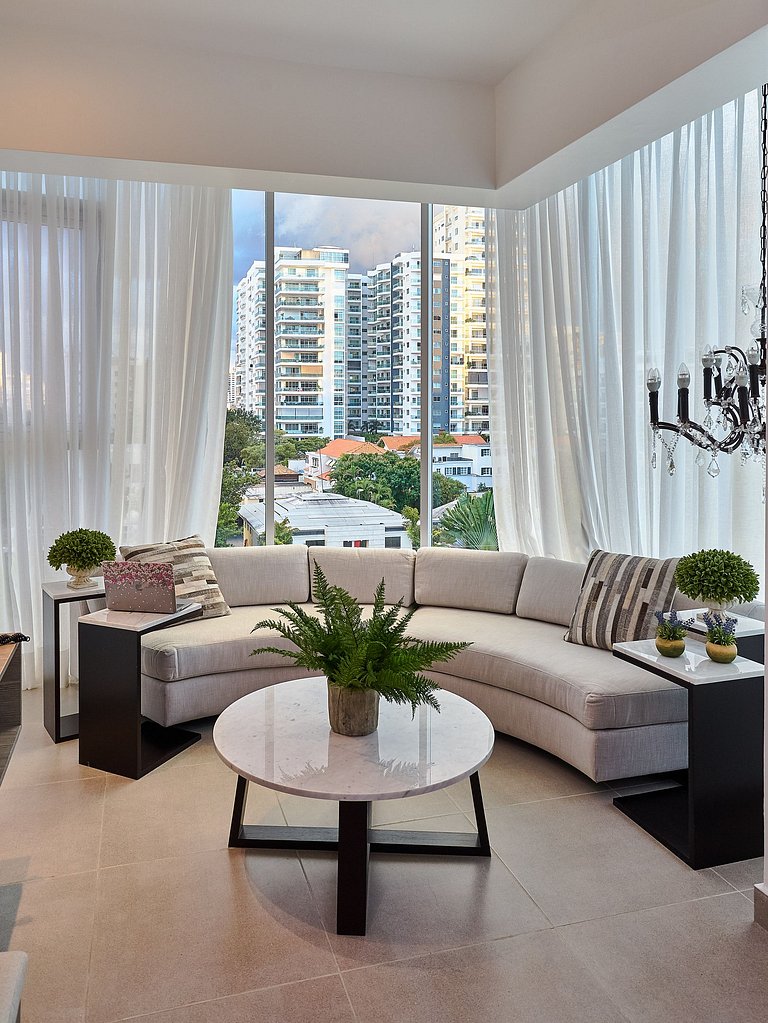 Exquisite*Lux*1BR*GYM*Yellowkey